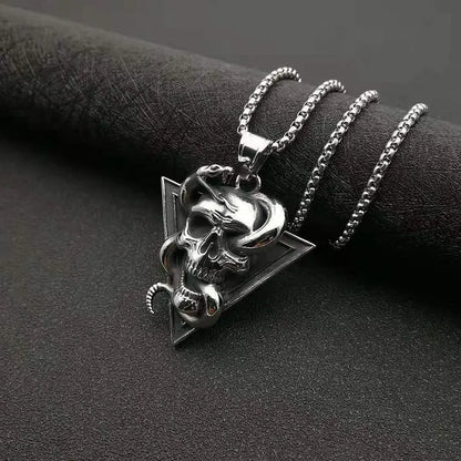 Unique Silver Color Snake Winding Skull Metal Pendant Domineering Men\'s Gothic Style Necklace Jewelry