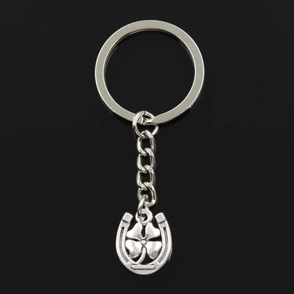 New Fashion Keychain 18x15mm Horseshoe Lucky Clover Pendants DIY Men Jewelry Car Key Chain Ring Holder Souvenir For Gift